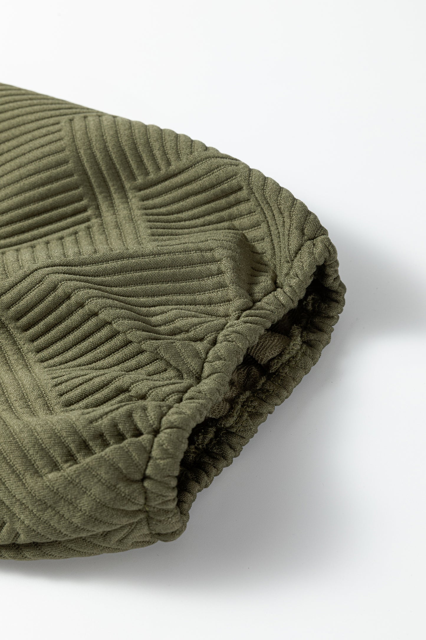 Green Contrast Trim Bracelet Sleeve Dress in Plus Size