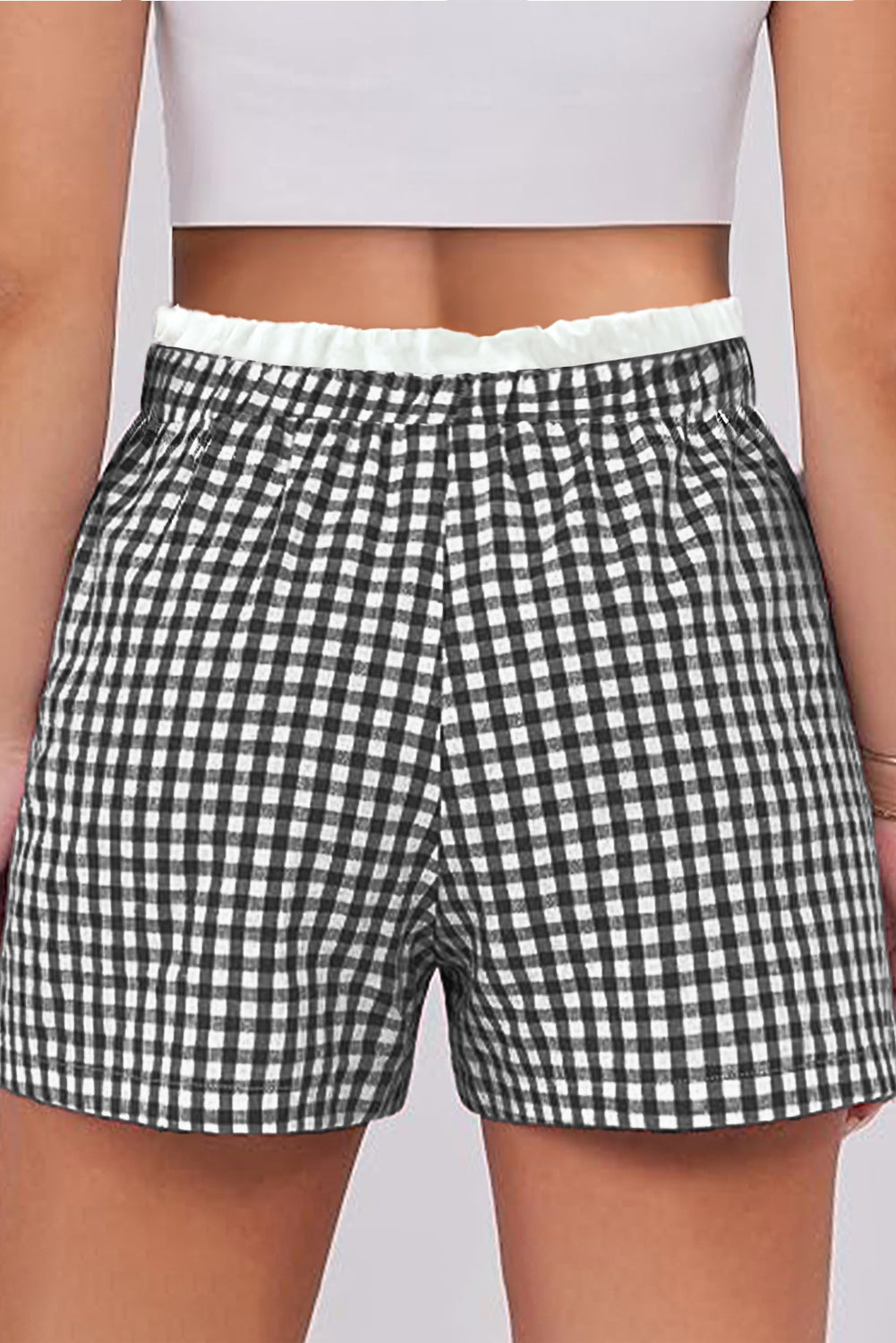 Contrast Trim Plaid Shorts in Plus Size