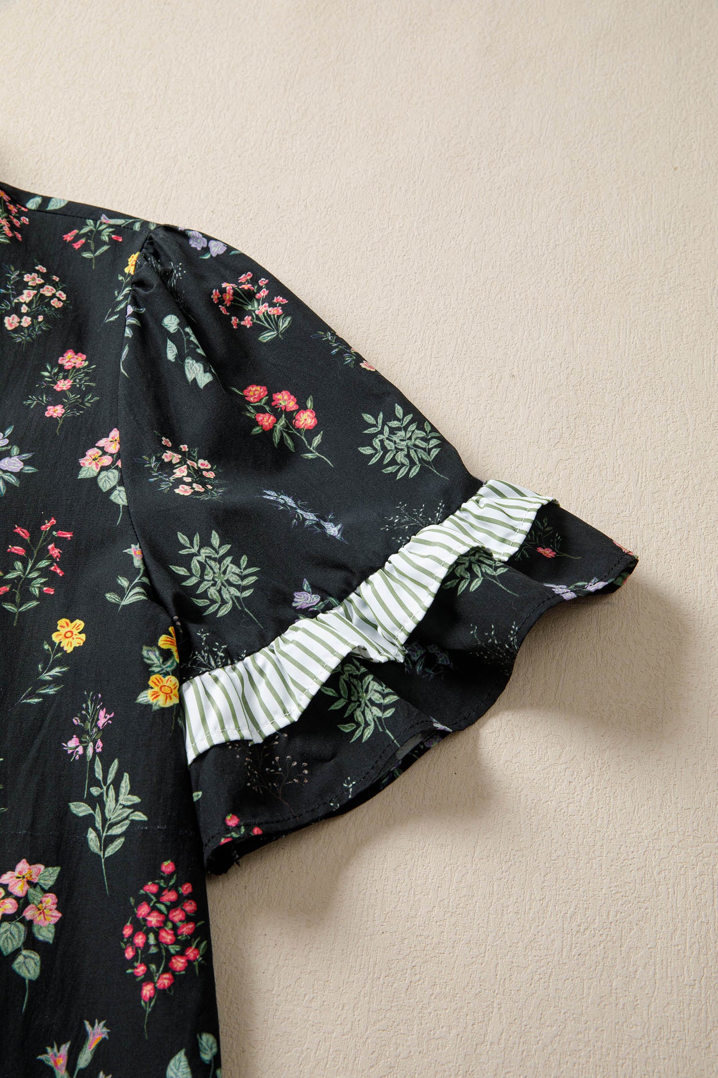 Frilled Trim Floral Blouse